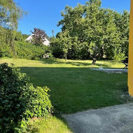 Apartman Hollabrunn-rest-relaxation-garden Contactless Check-in