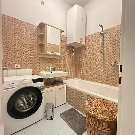 Apartman Hollabrunn-rest-relaxation-garden Contactless Check-in