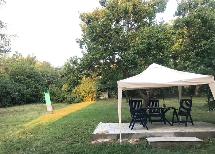 Hollabrunn-rest-relaxation-garden Contactless Check-in Apartman Hollabrunn